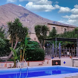  Hébergement de vacances Fondaco Di Scillato Italie