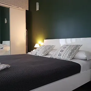 milano-navigli-apartment.italymilanhotels.net/